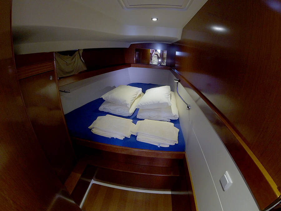 Sailing yacht Oceanis 50 Pika II