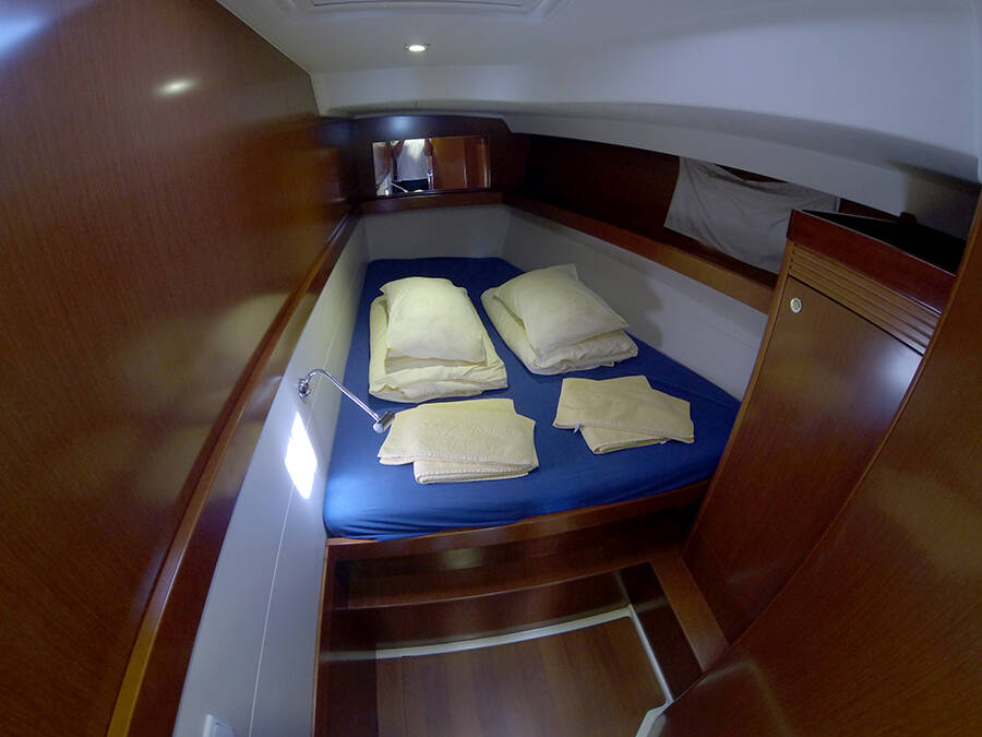 Sailing yacht Oceanis 50 Pika II