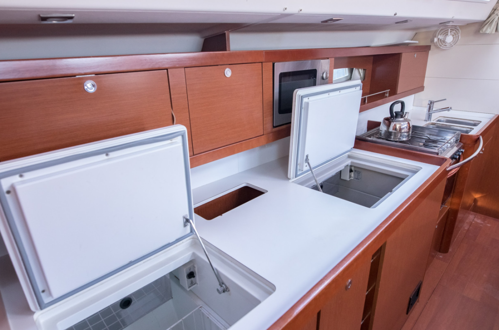Sailing yacht Oceanis 50 Vanessa M