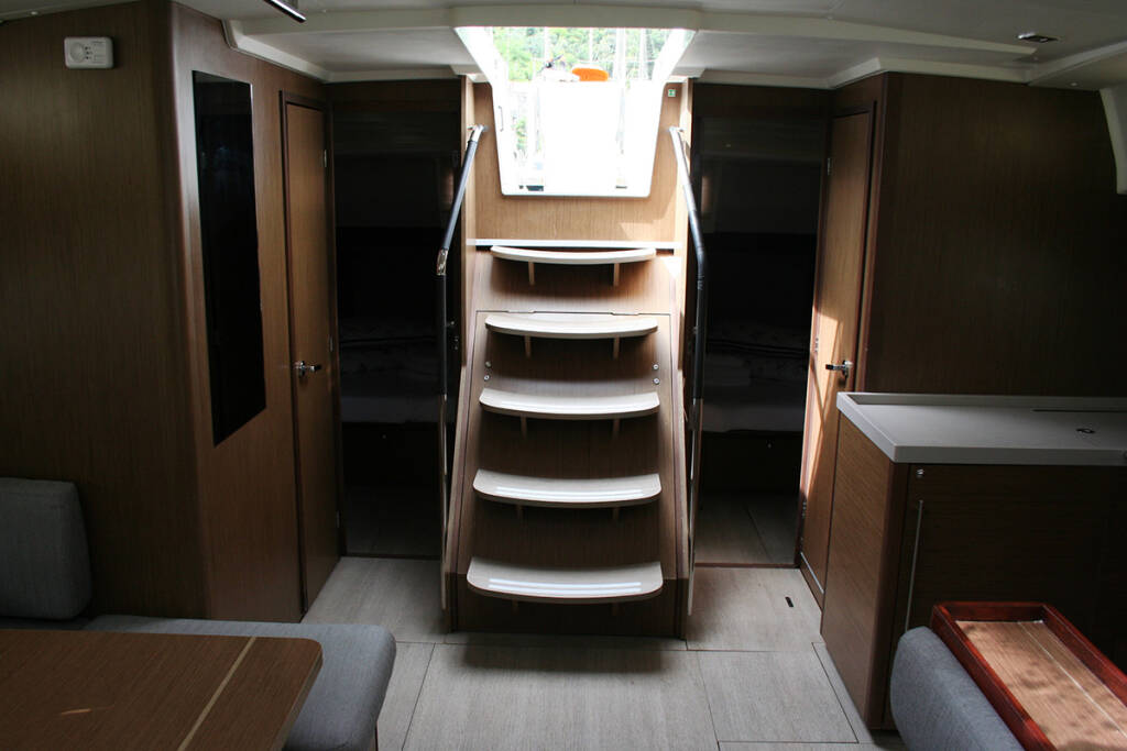 Sailing yacht Oceanis 51.1 Amallo