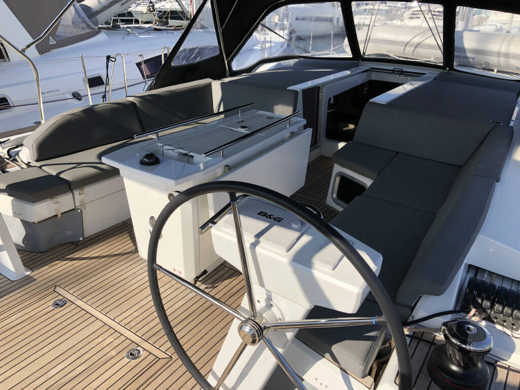 Sailing yacht Oceanis 51.1 Salt Water