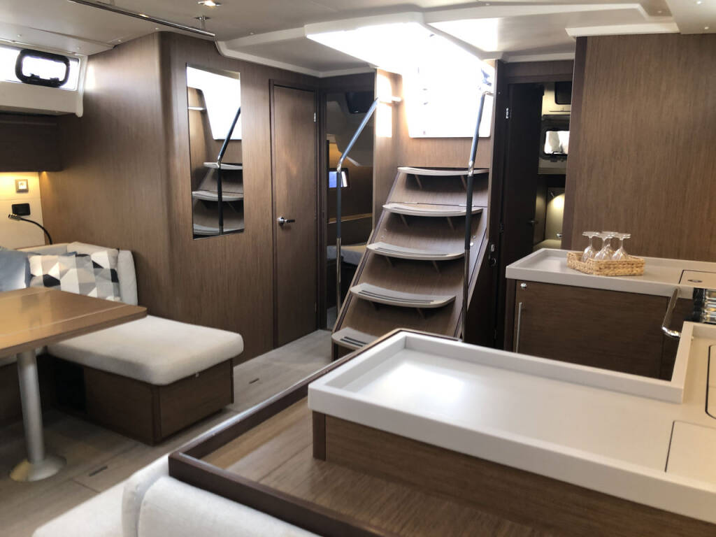 Sailing yacht Oceanis 51.1 Salt Water
