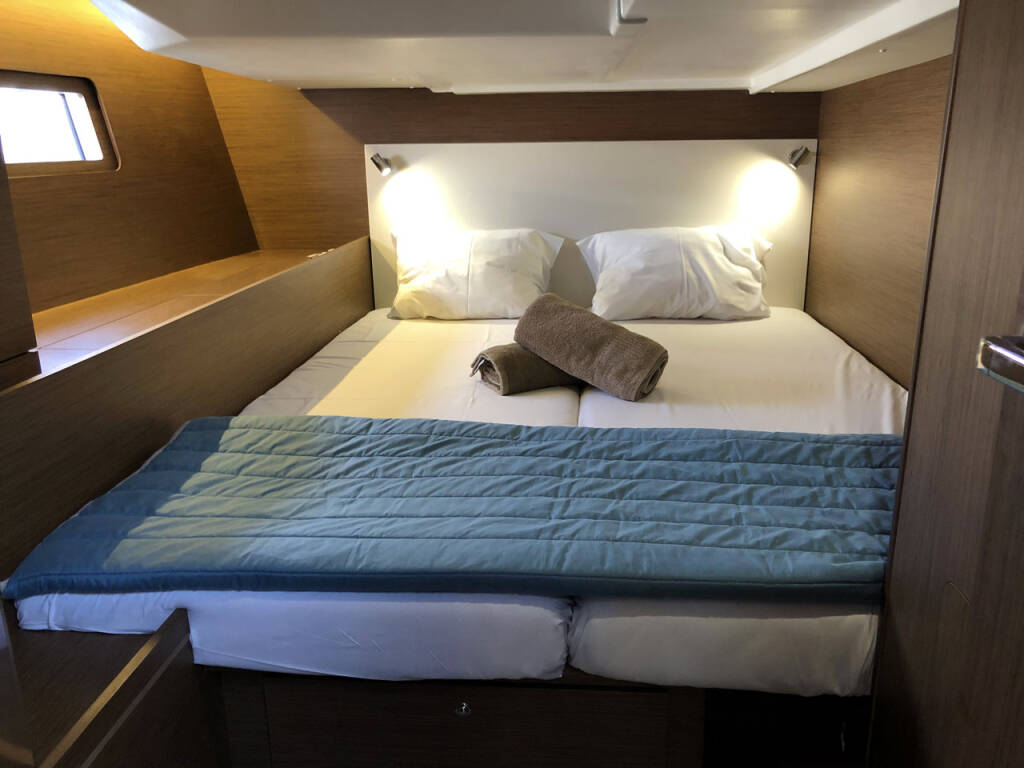 Sailing yacht Oceanis 51.1 Salt Water