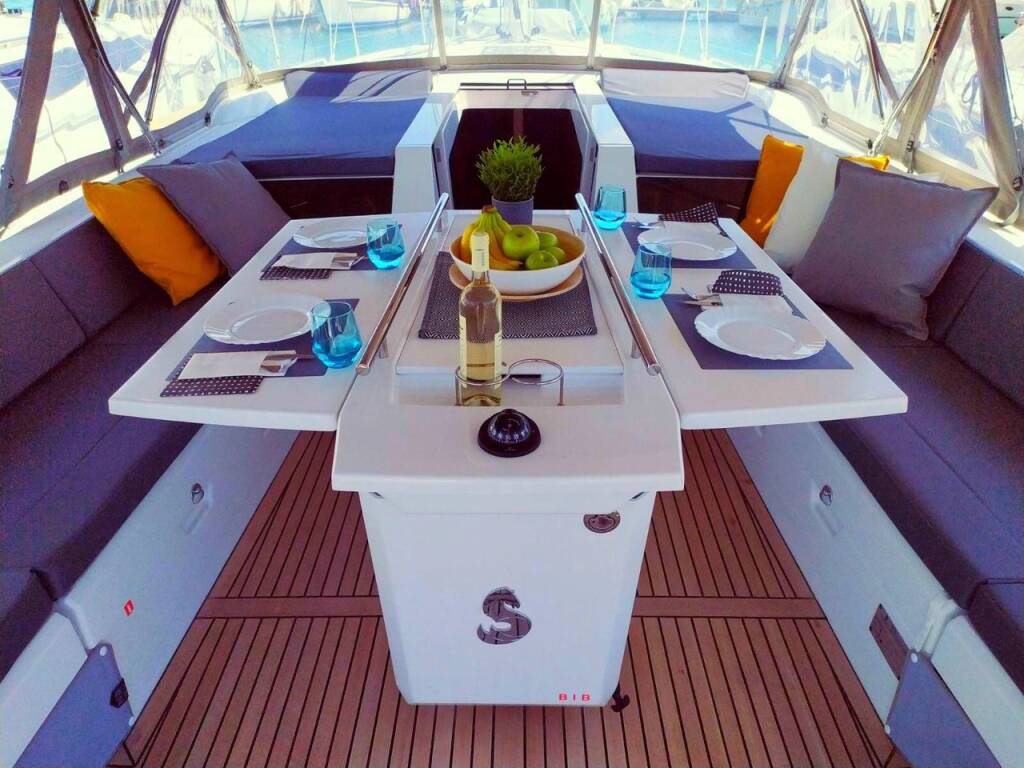 Segelyachten Oceanis 51.1 Infinity