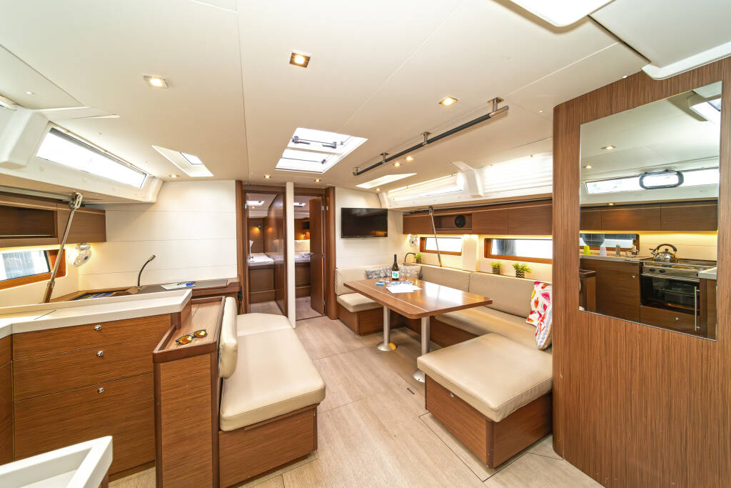 Sailing yacht Oceanis 51.1 Yria