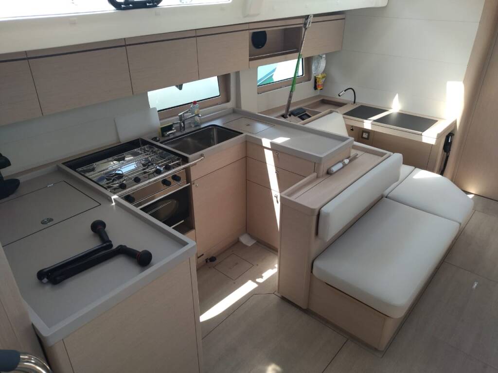 Segelyachten Oceanis 51.1 Escape