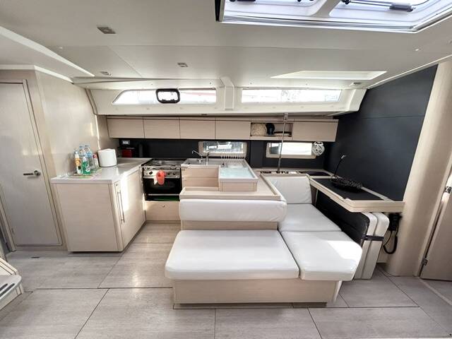 Sailing yacht Oceanis 51.1 Reboot