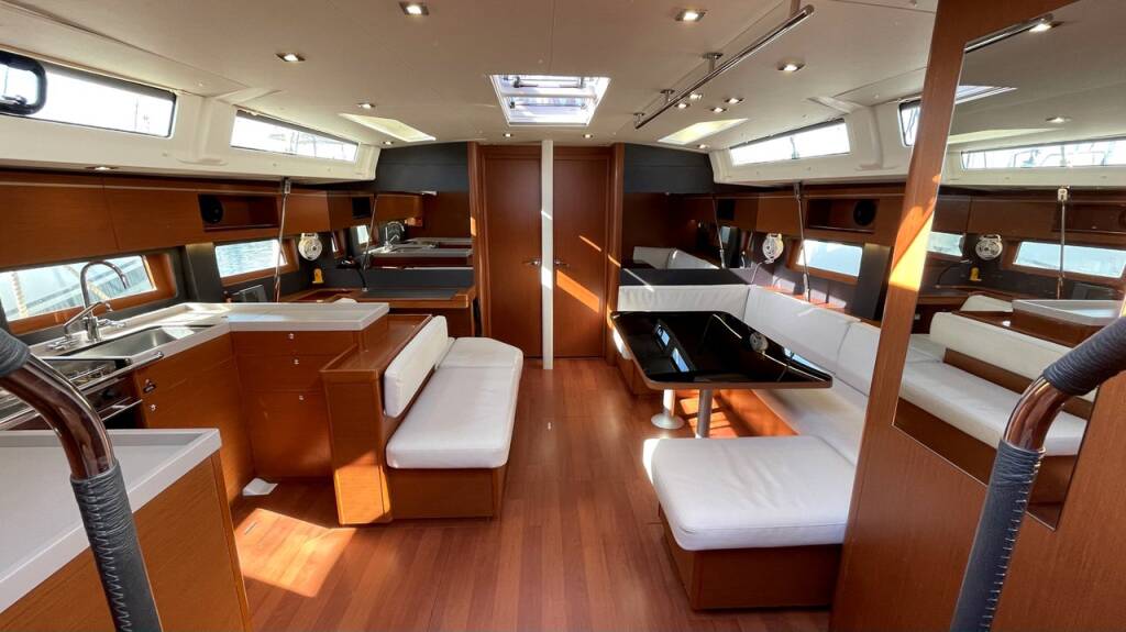 Segelyachten Oceanis 51.1 Black Swan