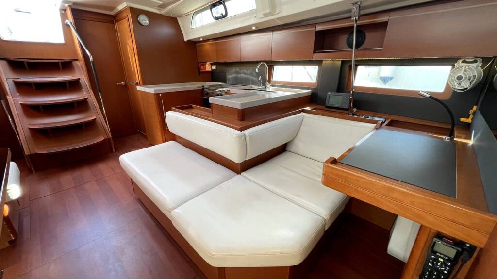 Segelyachten Oceanis 51.1 Black Swan
