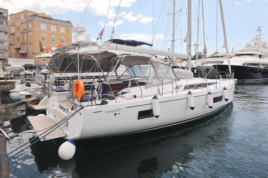 Sailing yacht Oceanis 51.1 Zephyr B