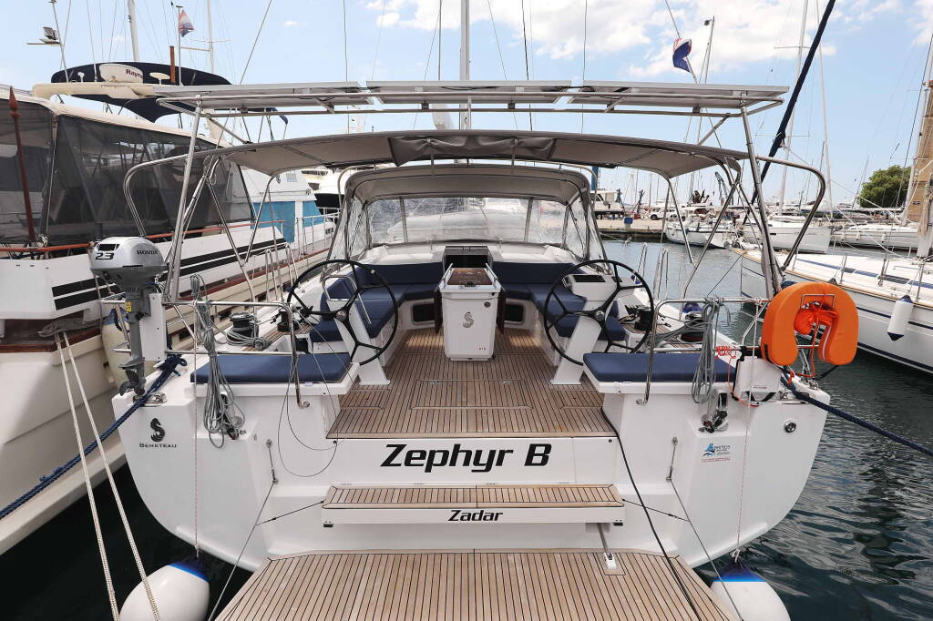 Sailing yacht Oceanis 51.1 Zephyr B
