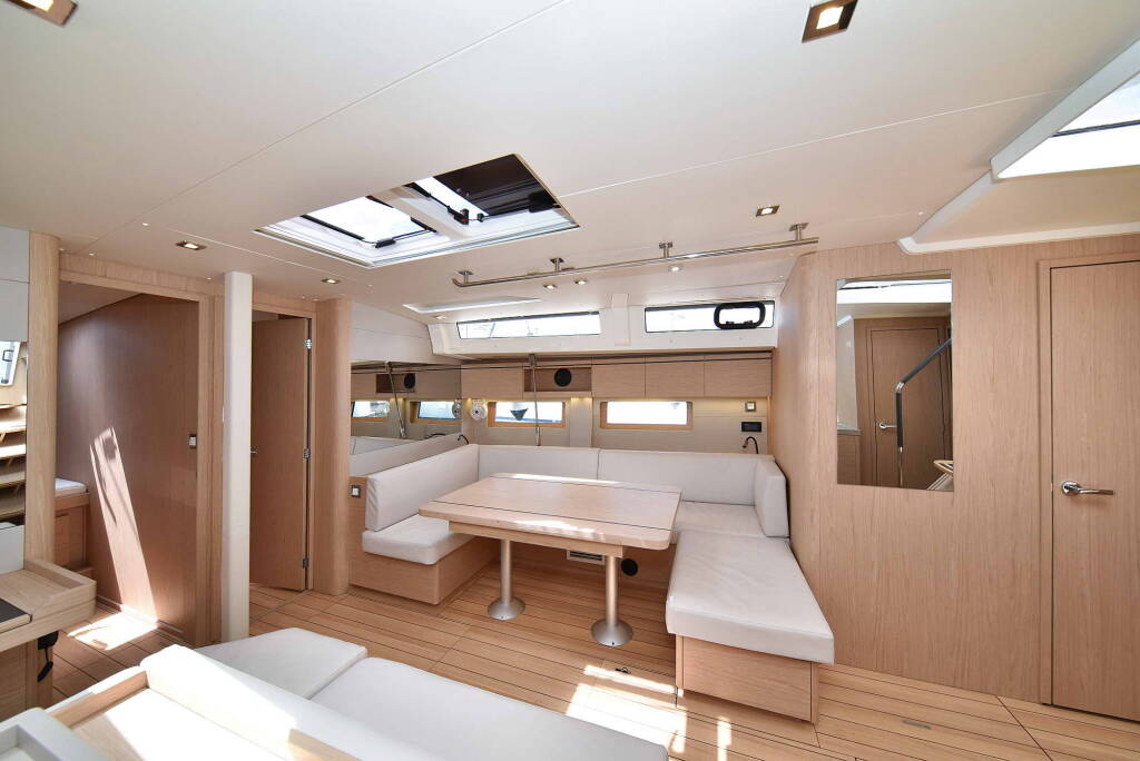 Sailing yacht Oceanis 51.1 Zephyr B