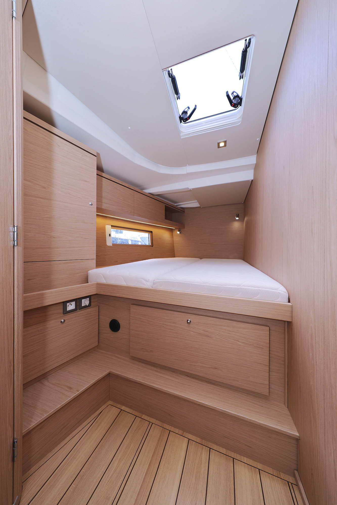 Sailing yacht Oceanis 51.1 Zephyr B