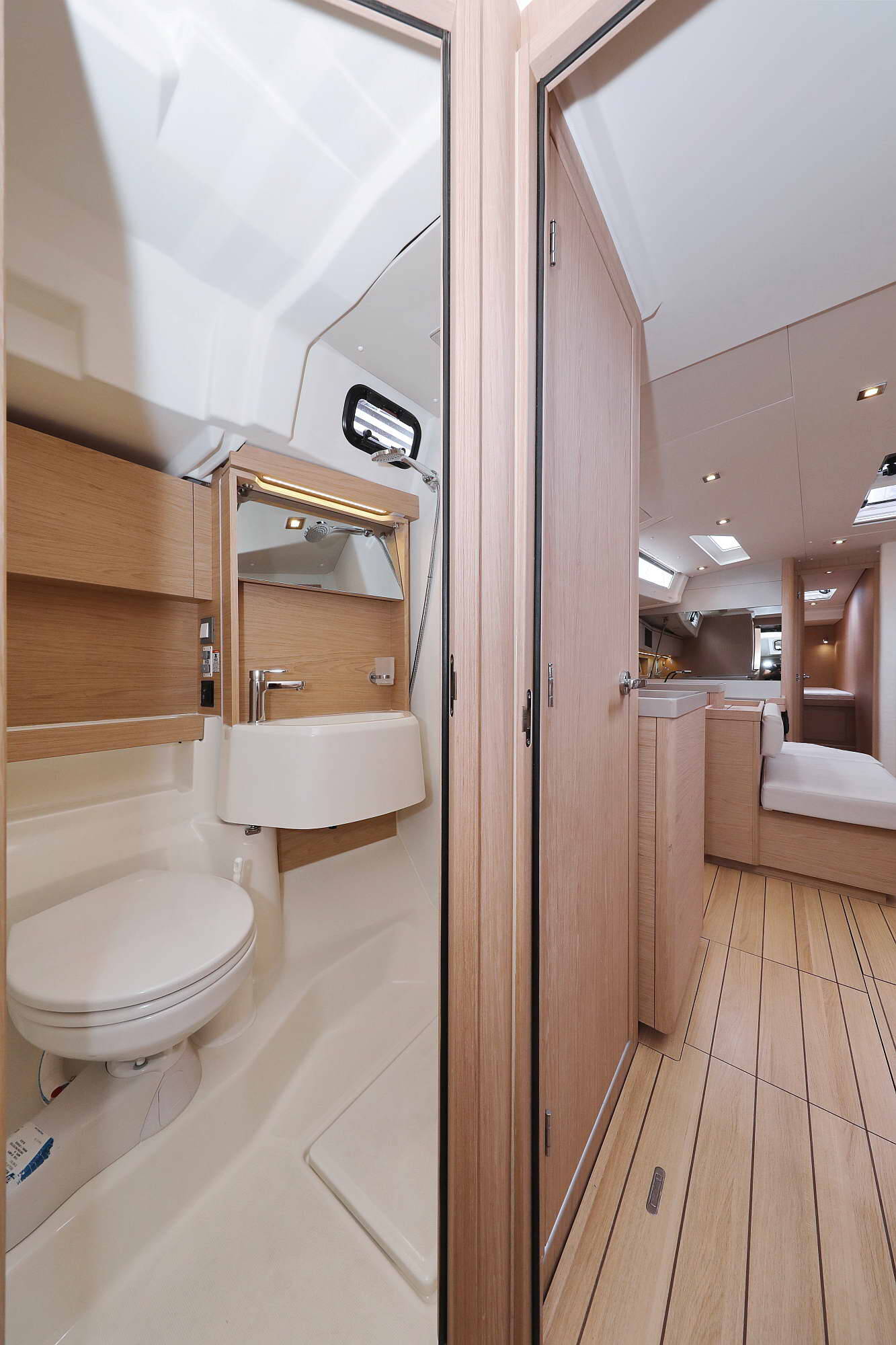 Sailing yacht Oceanis 51.1 Zephyr B