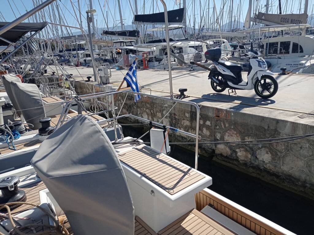 Sailing yacht Oceanis 51.1 