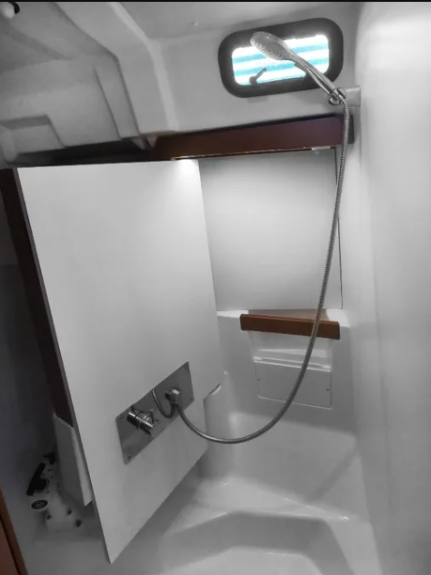 Sailing yacht Oceanis 51.1 One Piece