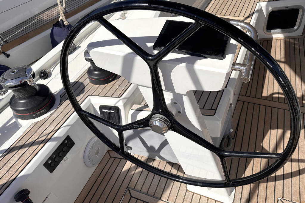 Sailing yacht Oceanis 51.1 Flipper