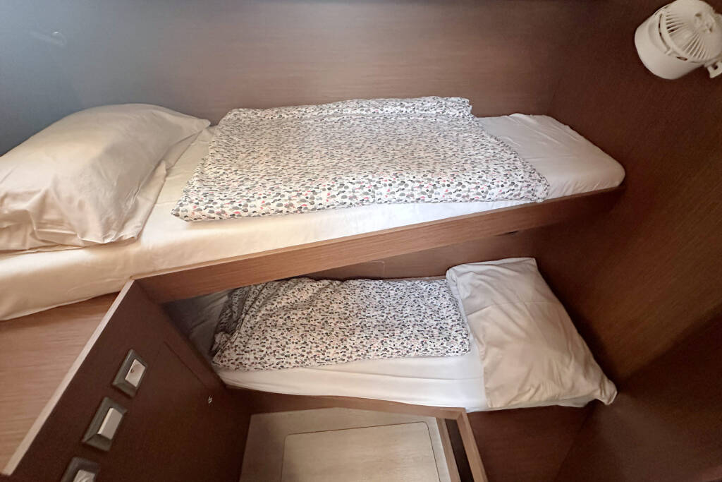 Sailing yacht Oceanis 51.1 Flipper