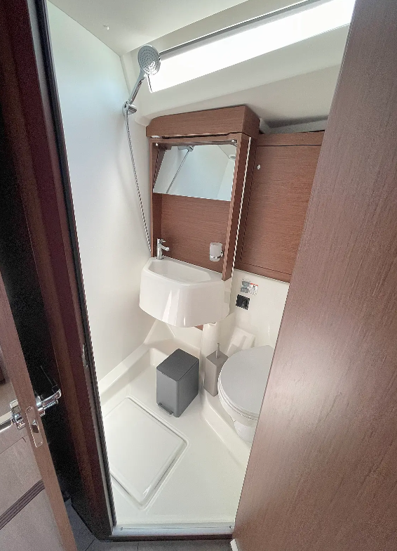 Sailing yacht Oceanis 51.1 Glafki