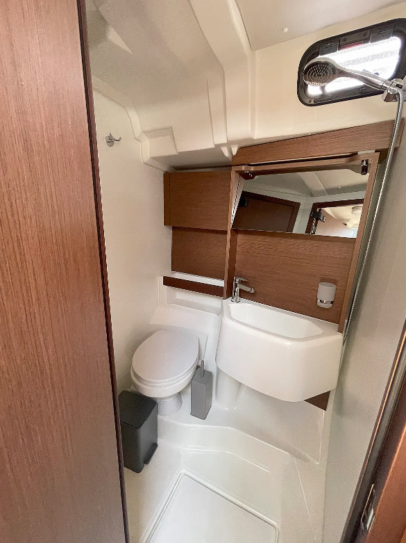 Sailing yacht Oceanis 51.1 Glafki