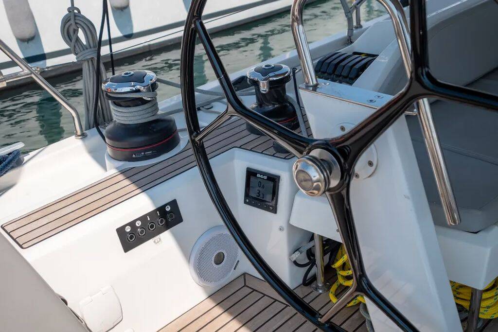 Sailing yacht Oceanis 51.1 Aloha