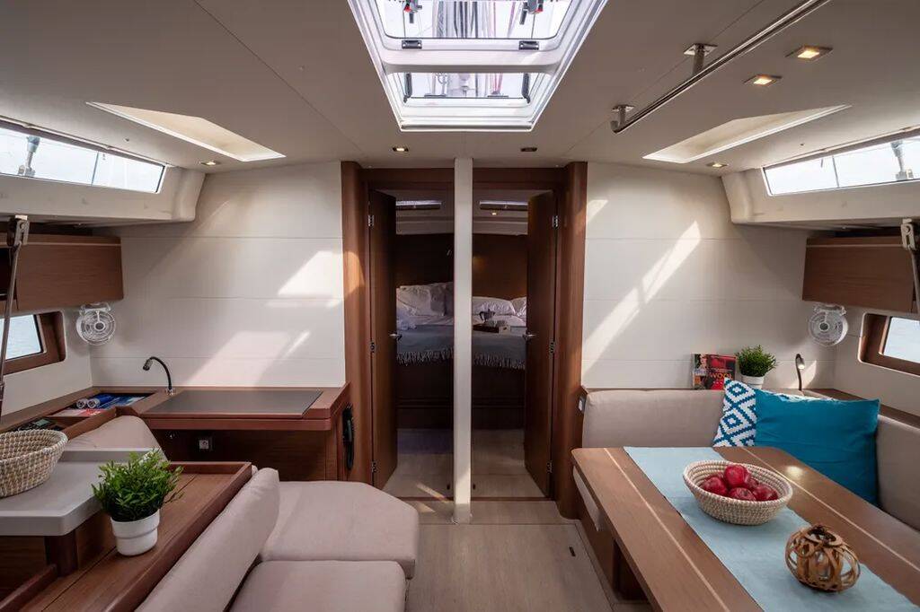 Sailing yacht Oceanis 51.1 Aloha