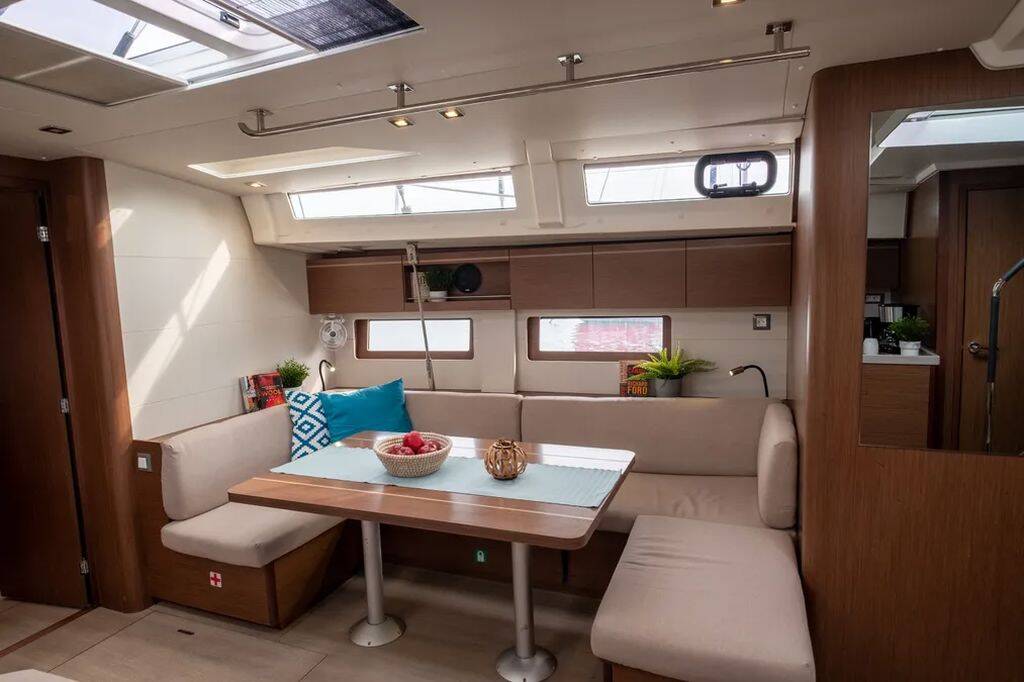 Sailing yacht Oceanis 51.1 Aloha