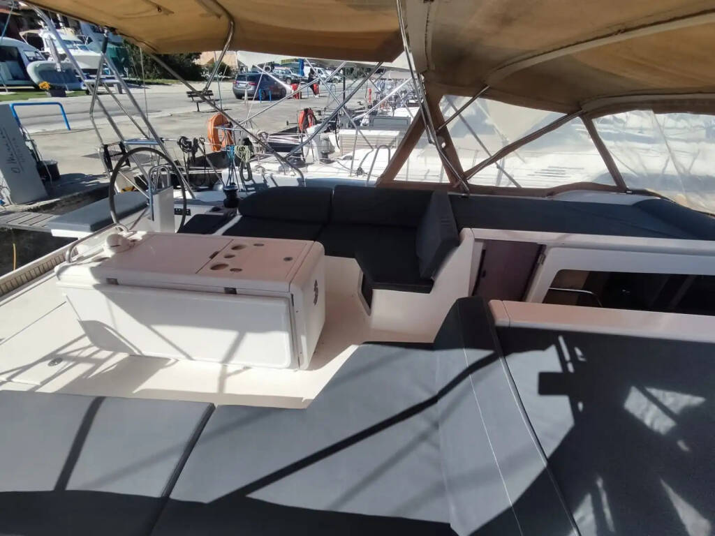 Sailing yacht Oceanis 51.1 Dima II
