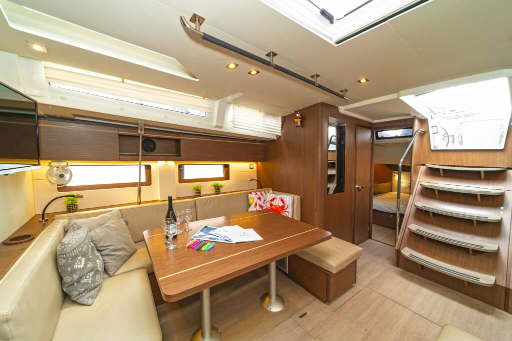 Segelyacht Oceanis 51.1 Eli