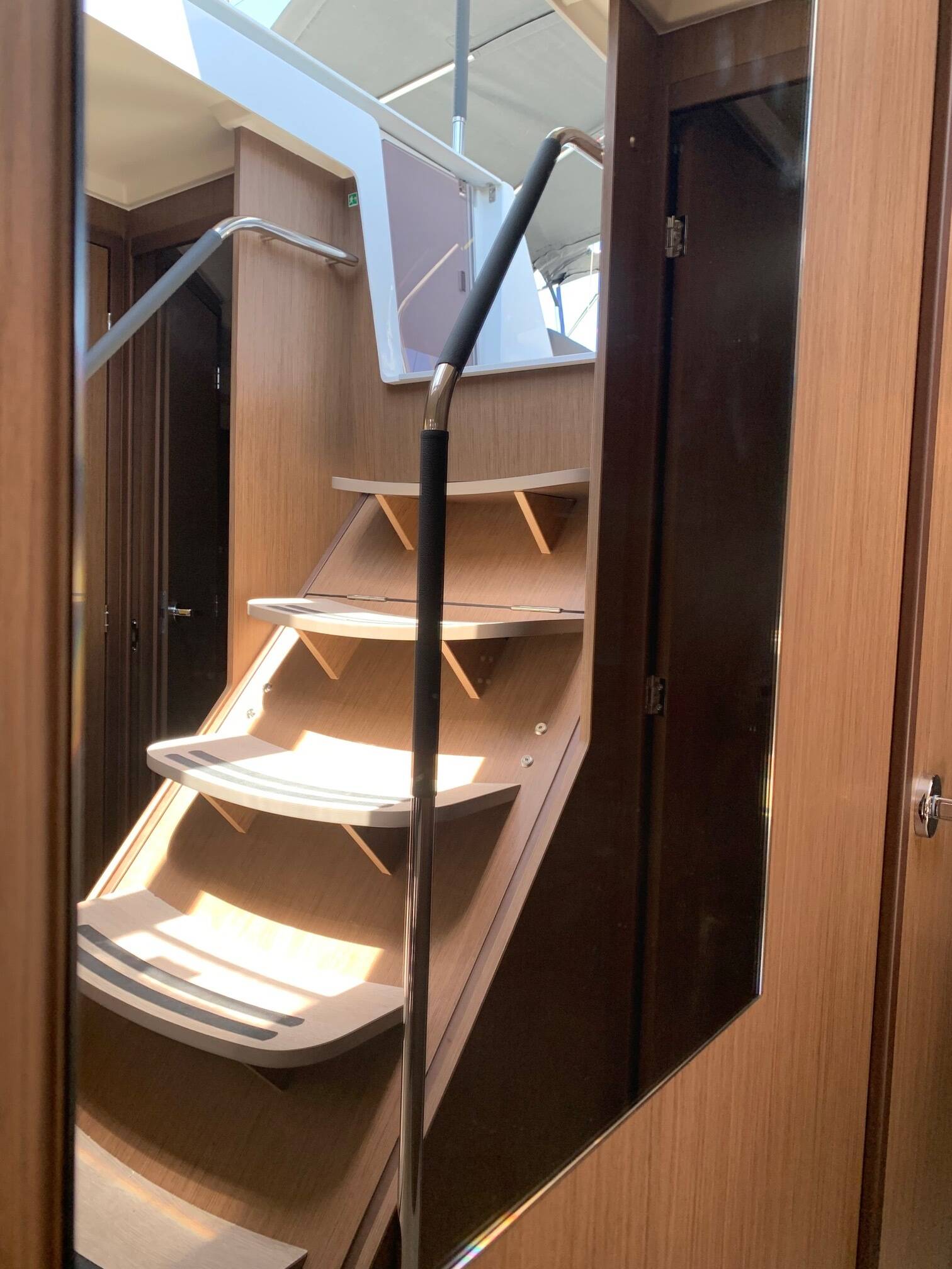 Sailing yacht Oceanis 51.1 Elise