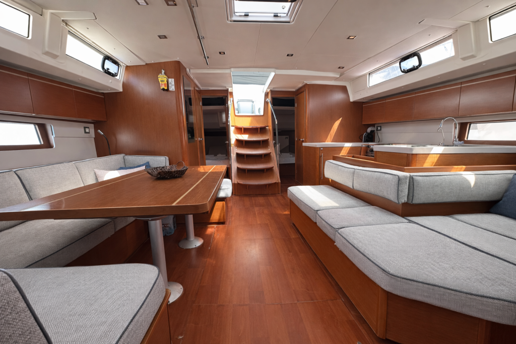 Segelyachten Oceanis 51.1 Velvet Dice