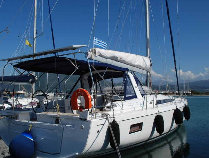 Sailing yacht Oceanis 51.1 Bolero