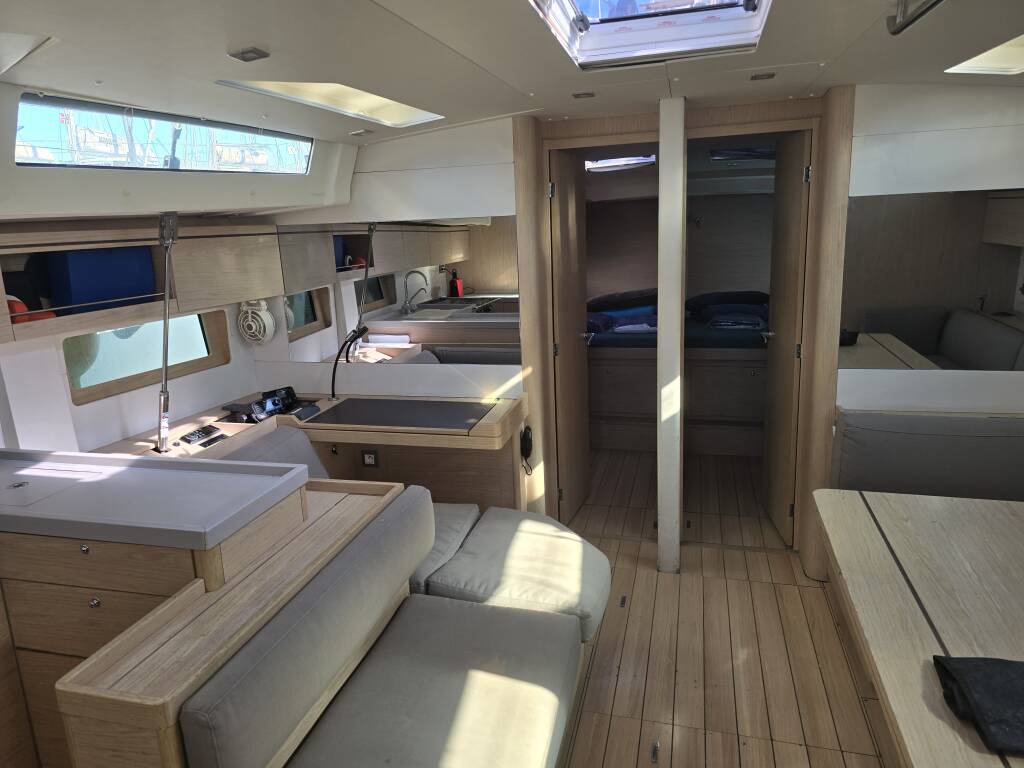 Sailing yacht Oceanis 51.1 Amelia