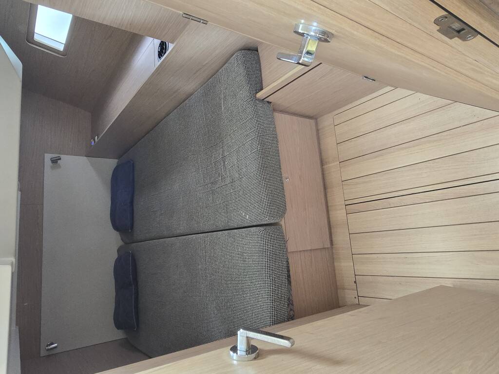 Sailing yacht Oceanis 51.1 Amelia