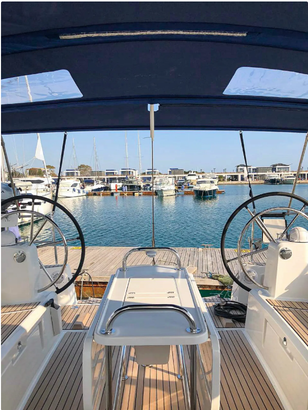 Sailing yacht Oceanis 51.1 Misty