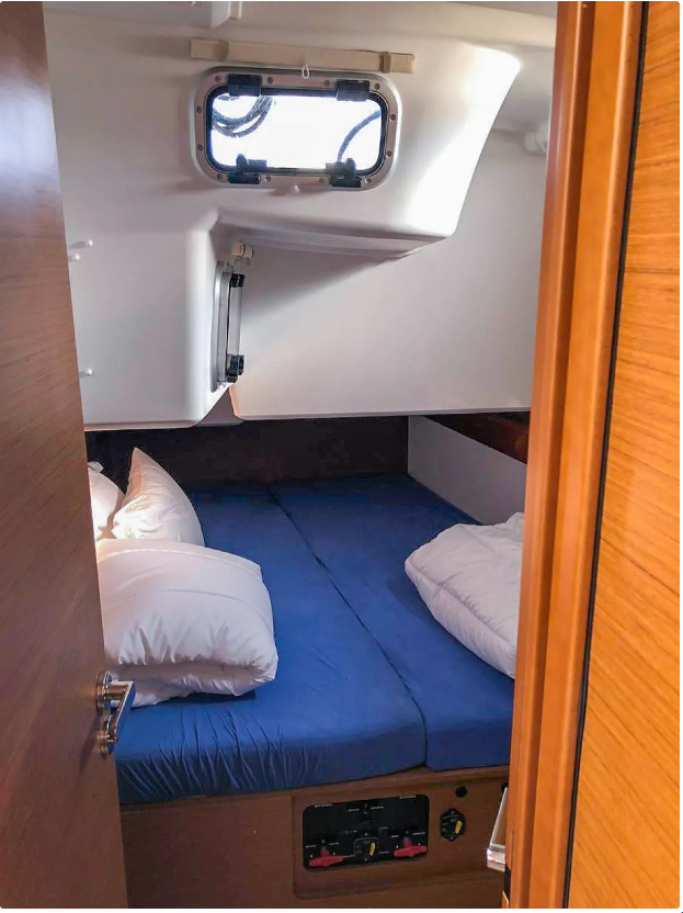 Sailing yacht Oceanis 51.1 Misty