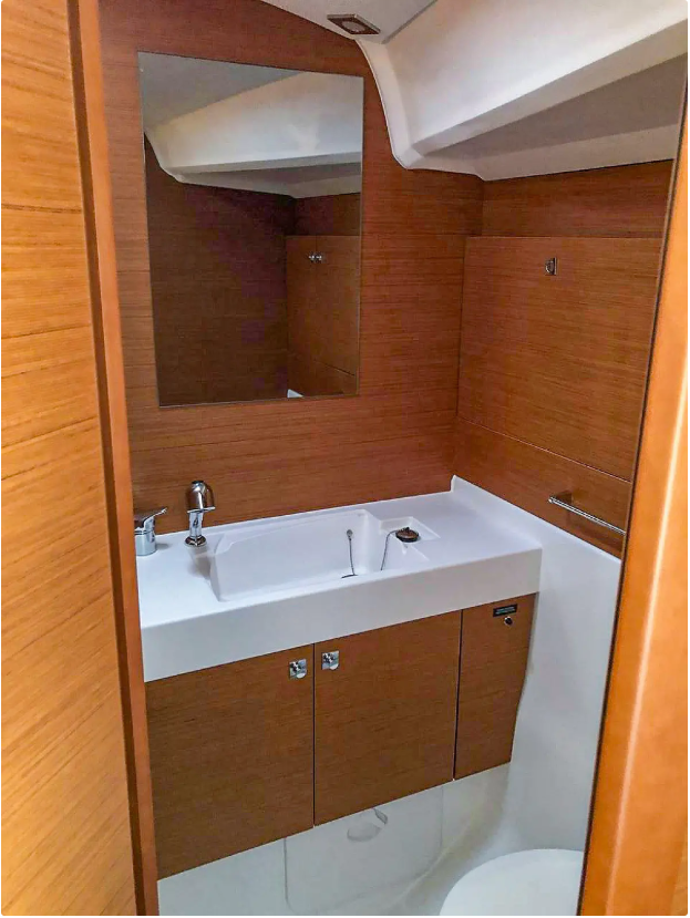 Sailing yacht Oceanis 51.1 Misty