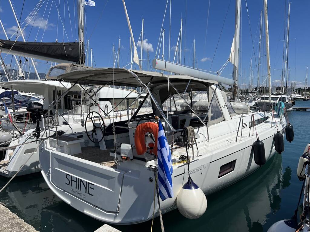 Sailing yacht Oceanis 51.1 Shine