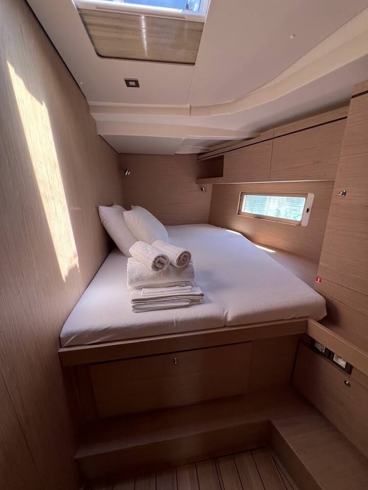 Sailing yacht Oceanis 51.1 Shine
