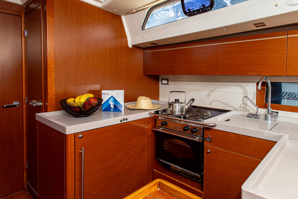 Sailing yacht Oceanis 51.1 Brando