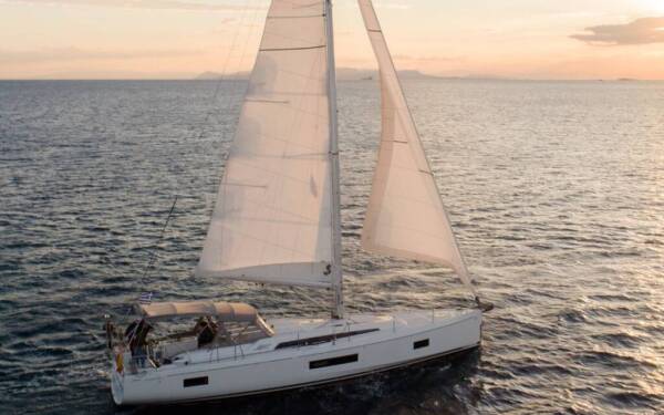 Oceanis 51.1 Viennastar Athens, Alimos marina