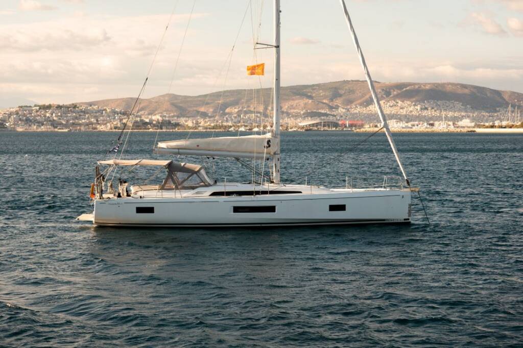 Sailing yacht Oceanis 51.1 