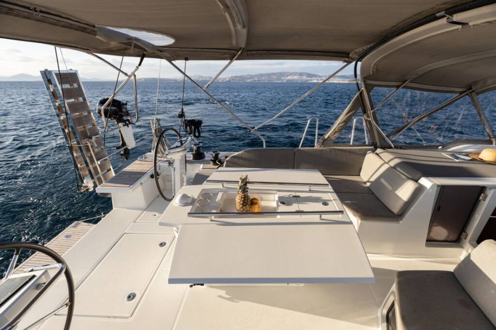 Sailing yacht Oceanis 51.1 
