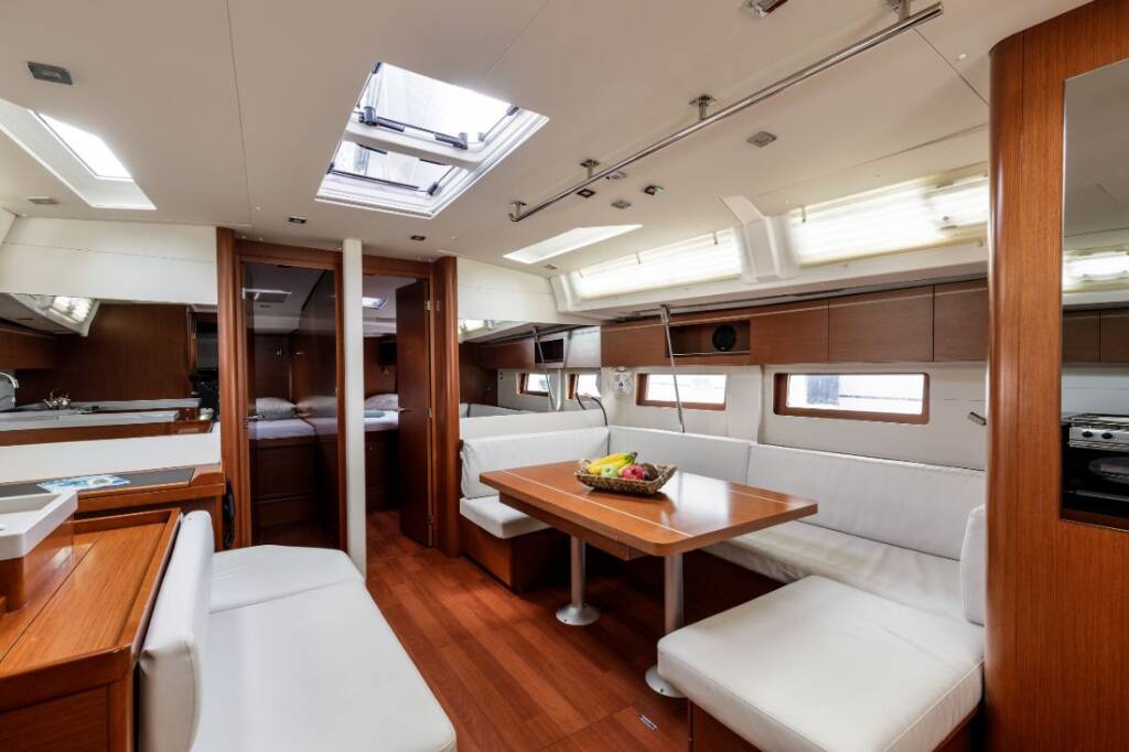 Sailing yacht Oceanis 51.1 