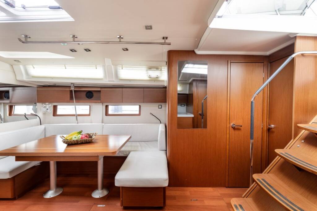 Sailing yacht Oceanis 51.1 