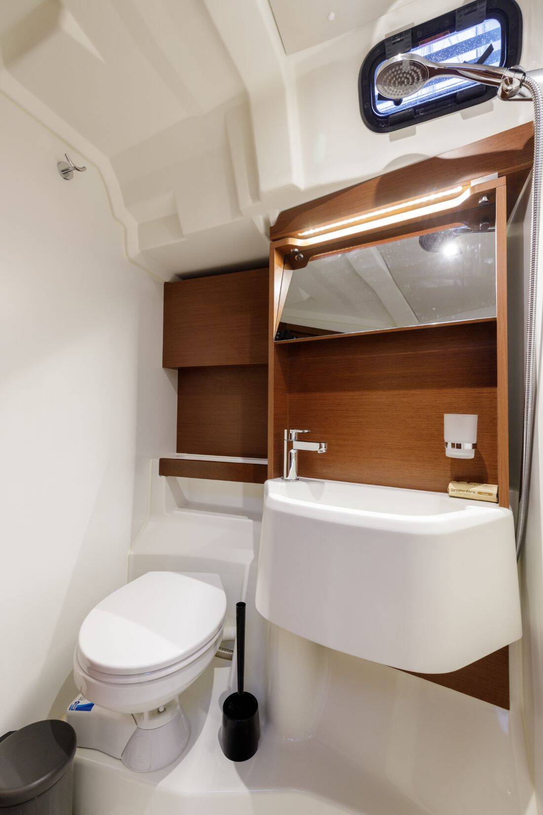 Sailing yacht Oceanis 51.1 