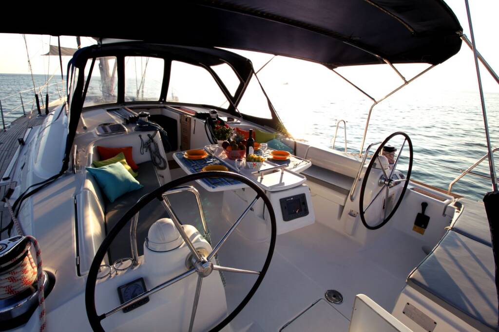 Sailing yacht Oceanis 54 Inspiration