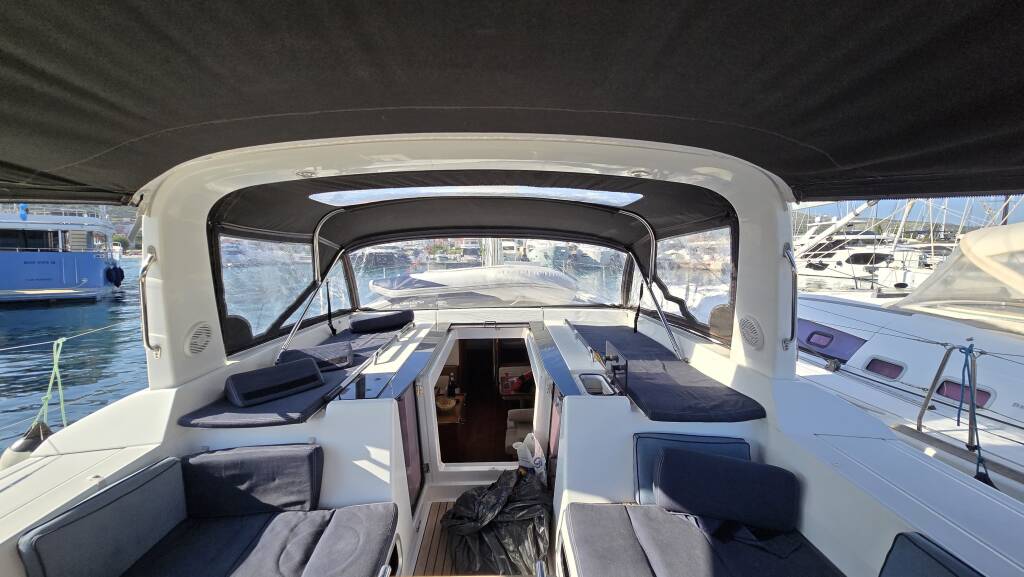 Sailing yacht Oceanis 55 Esther