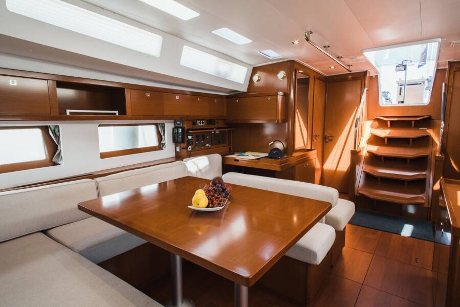 Segelyachten Oceanis 55 Esther