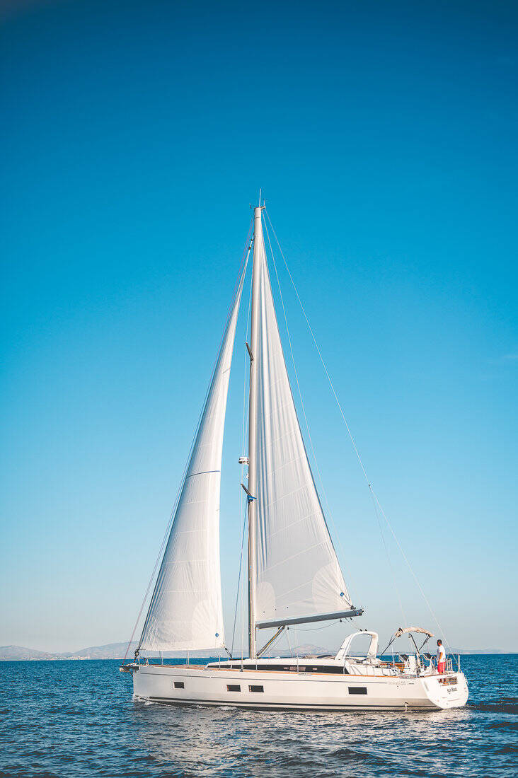 Sailing yacht Oceanis 55.1 Axis Mundi